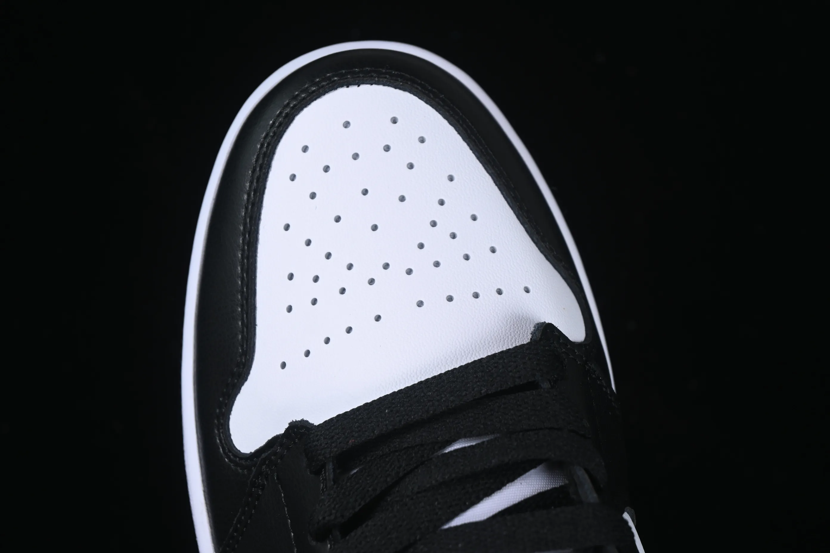 All categories Air Jordan Jordan series basketball shoes Air Jordan 1 Mid Air Jordan 1 Mid AJ1 Joe 1 black and white silver mid-top cultural and casual sneakers DQ8423-103